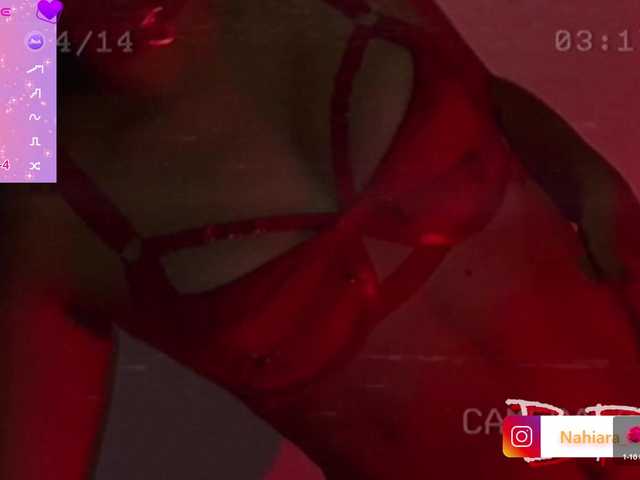 NahiaraEvans- live webcam show