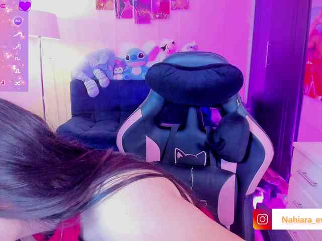 NahiaraEvans- webcam