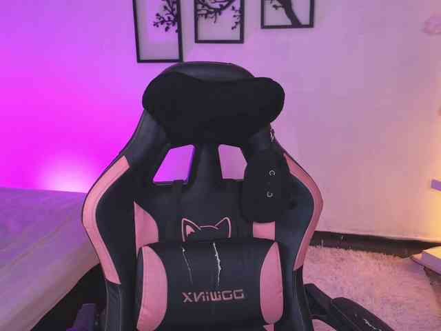 NahiaraEvans- webcam