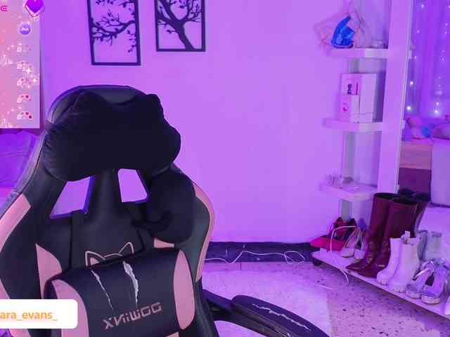 NahiaraEvans- webcam