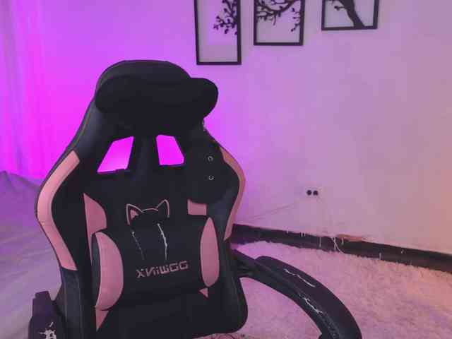 NahiaraEvans- webcam