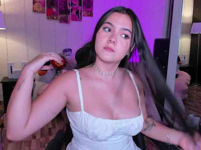 NahiaraEvans- webcam