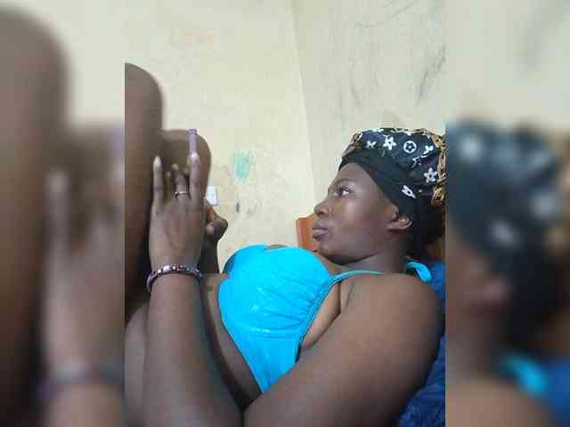 Hornykerry webcam