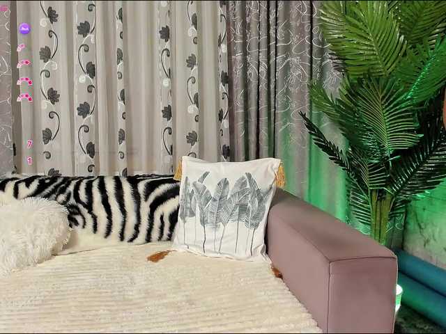 Adela27 live cam