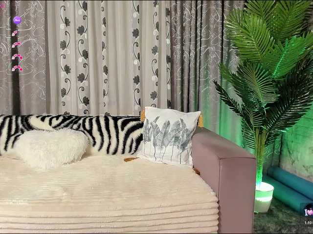Adela27
