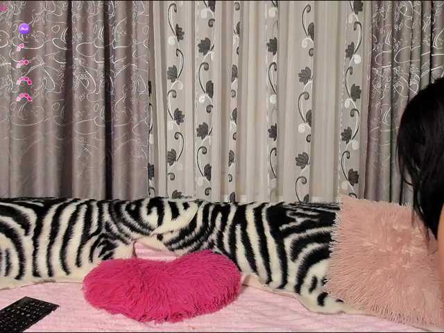 Adela27