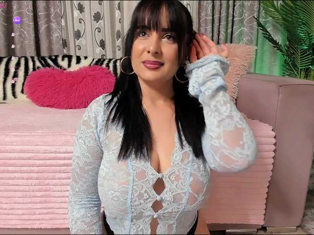 Adela27