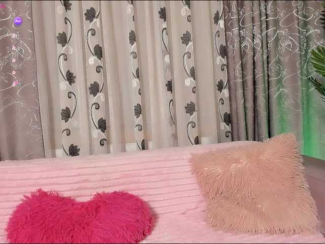 Adela27