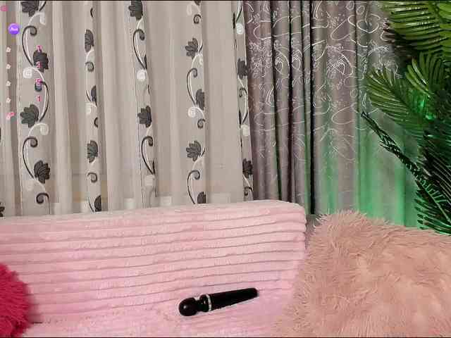Adela27 webcam