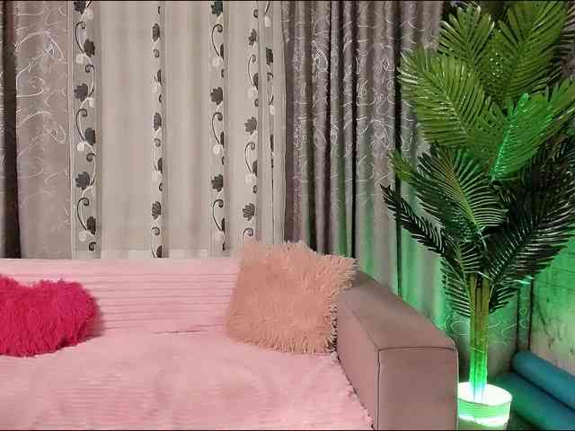 Adela27 webcam