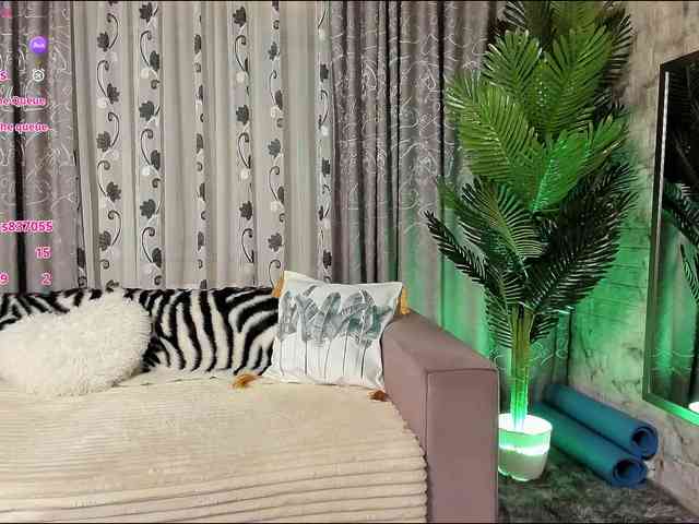 Adela27's webcam live show