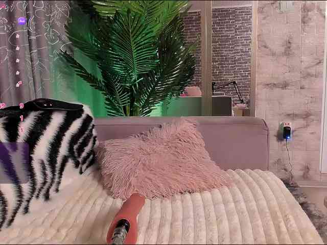 Adela27 webcam