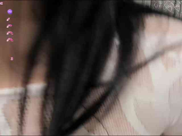 Adela27 webcam