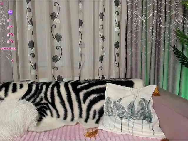Adela27 webcam