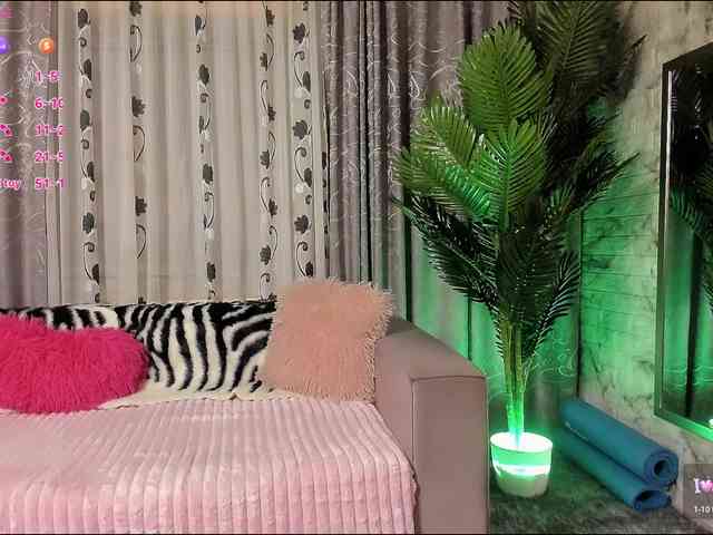 Adela27 webcam