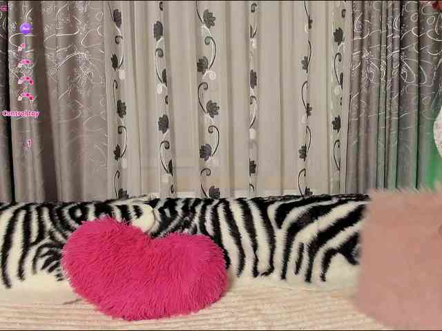 Adela27 webcam