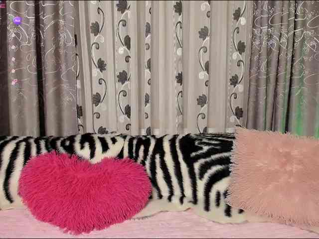 Adela27 webcam