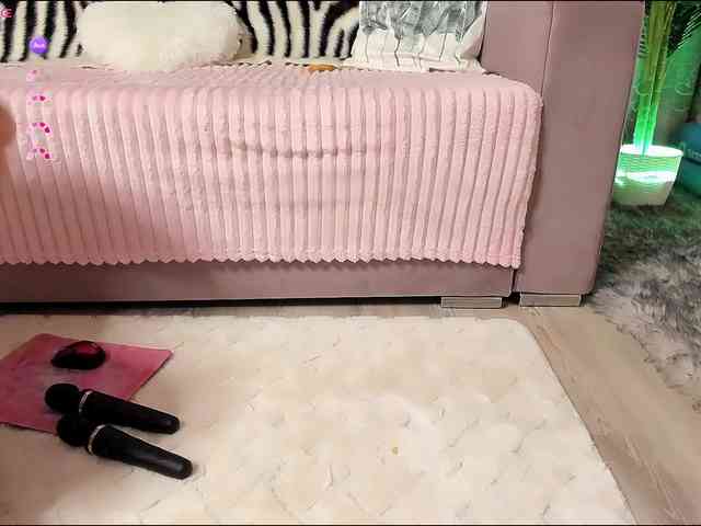 Adela27 webcam