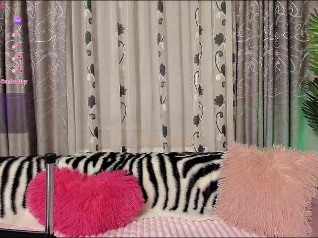 Adela27 webcam