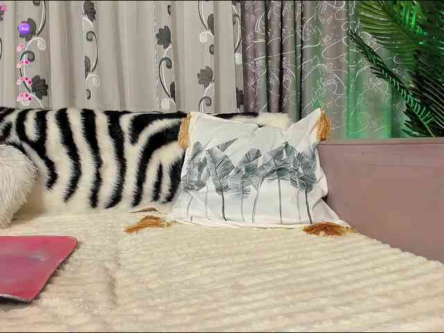 Adela27 webcam