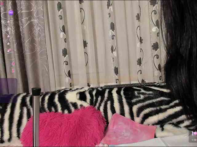 Adela27 webcam