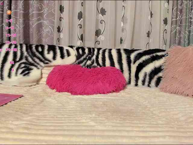 Adela27 webcam