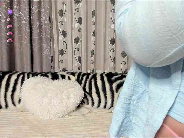 Adela27