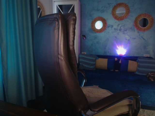 Amasha111 live cam on BongaCams