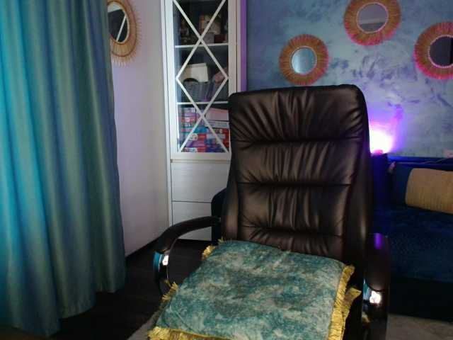 Amasha111's BongaCams show and profile