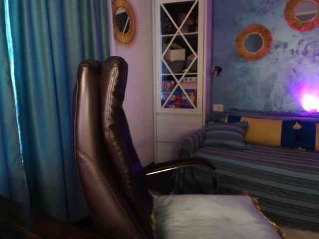 Amasha111 webcam