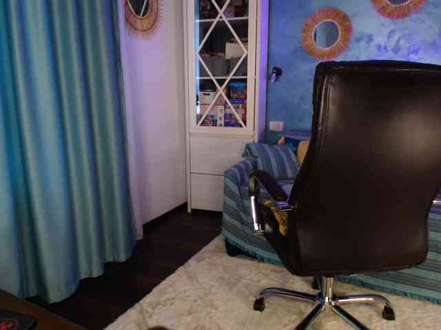 Amasha111 webcam