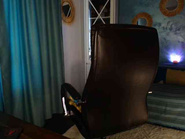 Amasha111 webcam