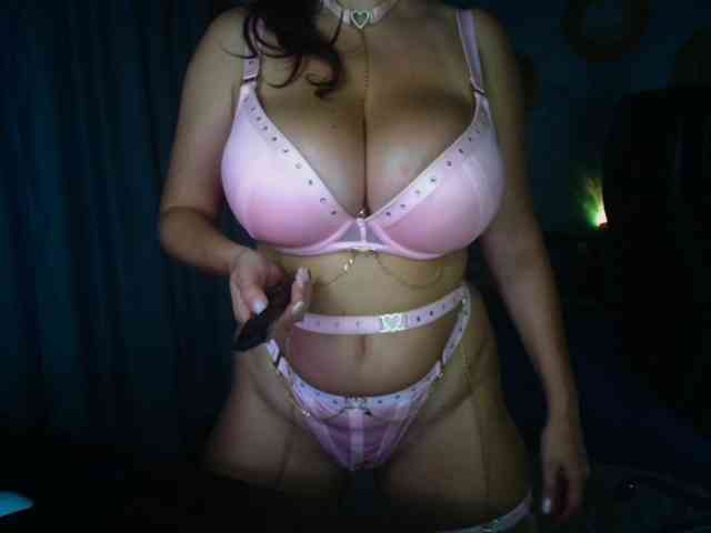 Amasha111 webcam