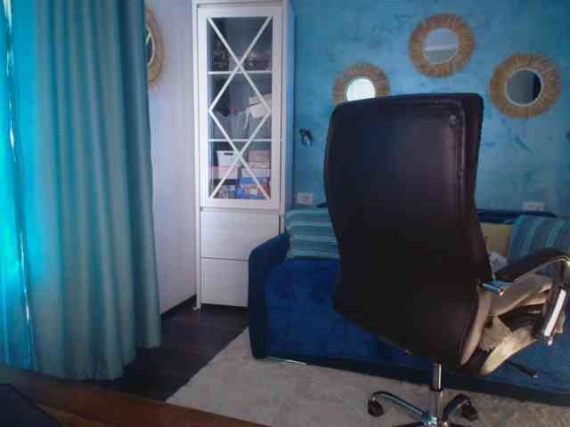 Amasha111 webcam