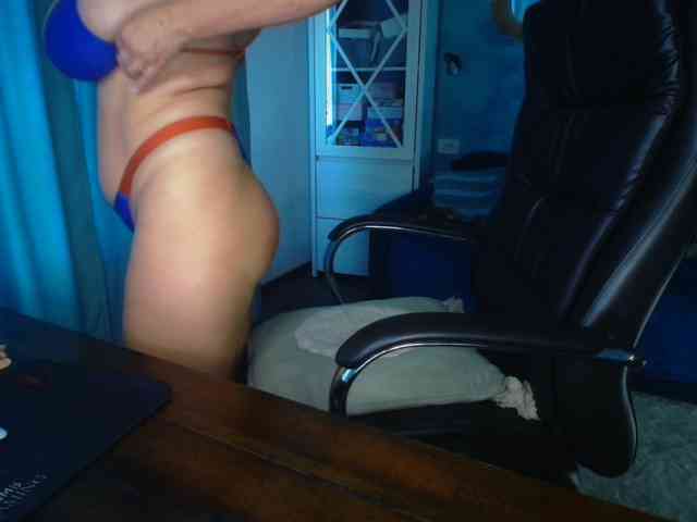 Amasha111 webcam
