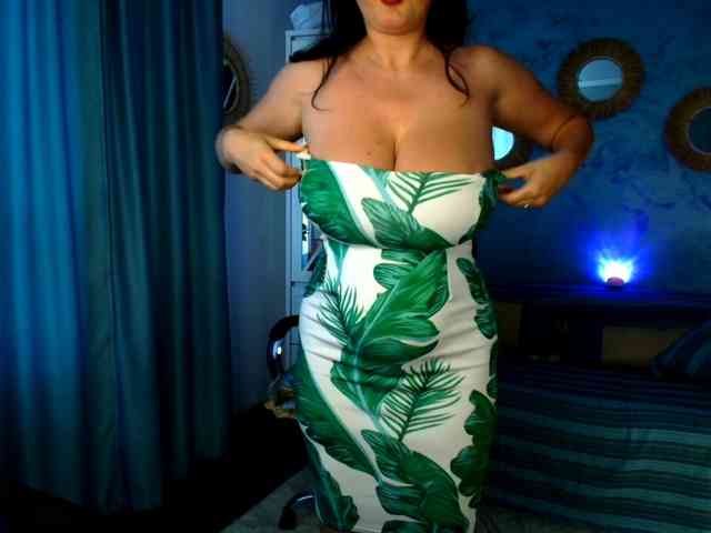 Amasha111 webcam