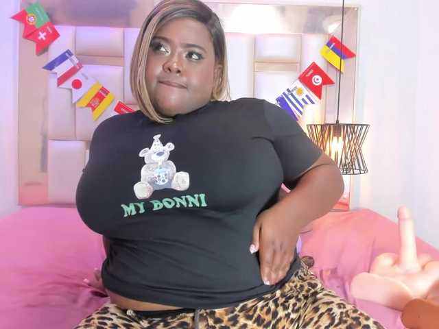 ShantalAddams live cam on BongaCams