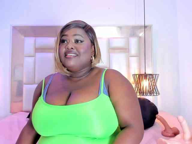 ShantalAddams webcam