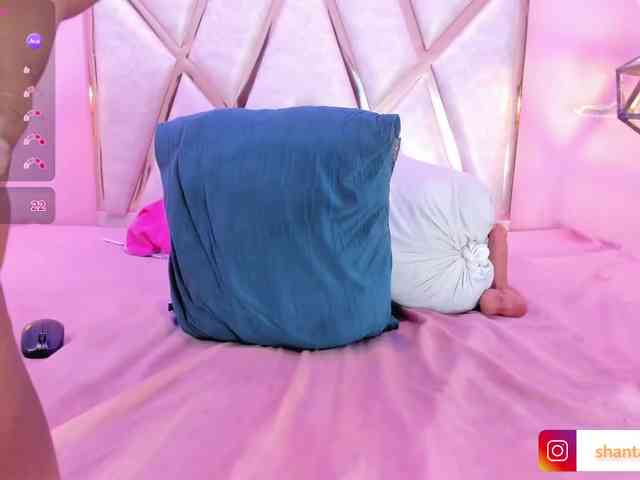 ShantalAddams webcam