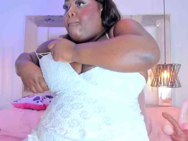 ShantalAddams webcam
