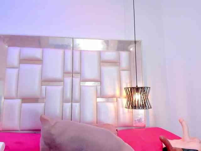 ShantalAddams webcam