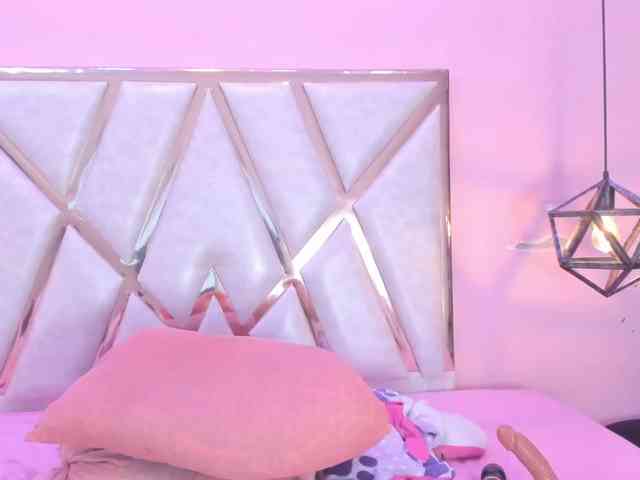 ShantalAddams webcam