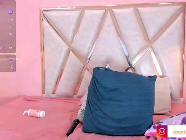 ShantalAddams webcam