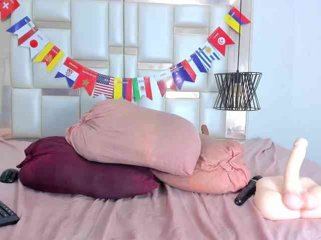 ShantalAddams webcam