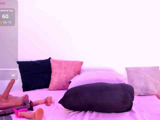 ShantalAddams webcam