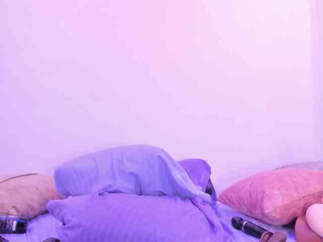 ShantalAddams webcam
