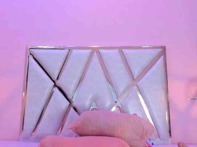 ShantalAddams webcam
