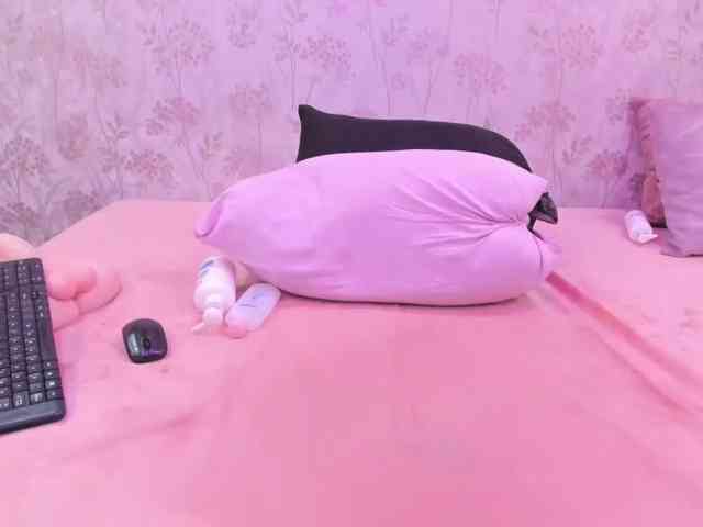 ShantalAddams webcam