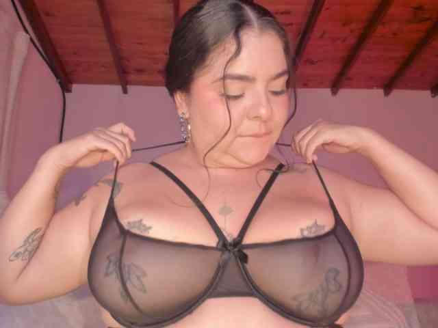 thecurvygirl webcam