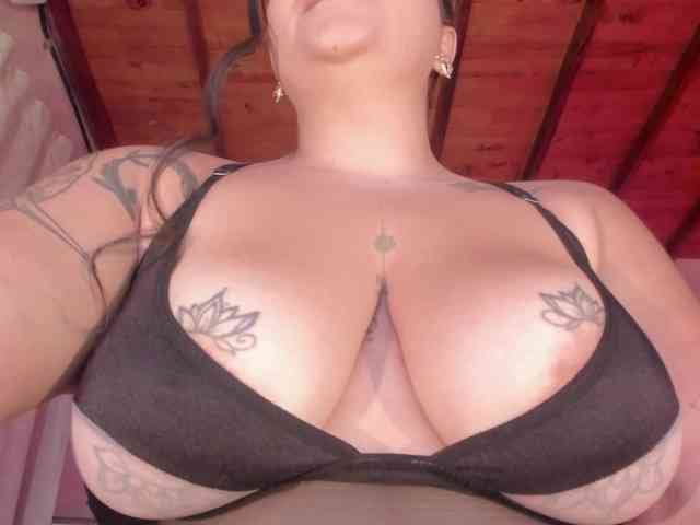 thecurvygirl webcam